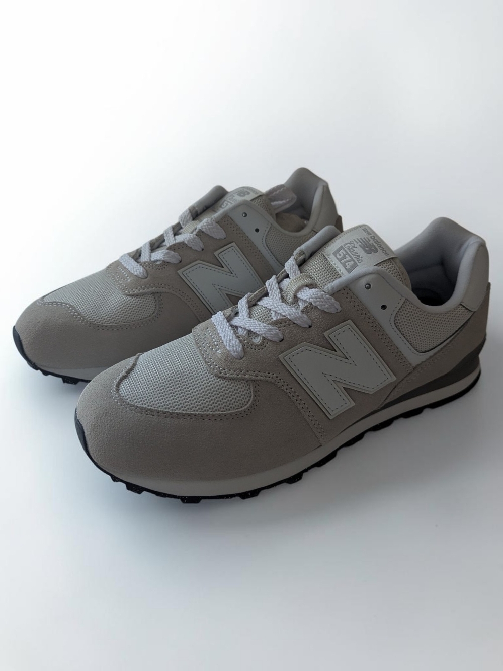 New Balance 574 Core Grey White Kids Size 6.5 Youth Sneakers GC574EVW Shoe - Picture 3 of 8